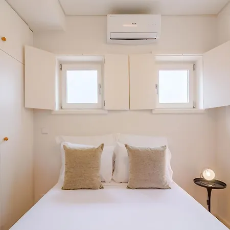 Spacious 2-bedroom Retreat In * Porto