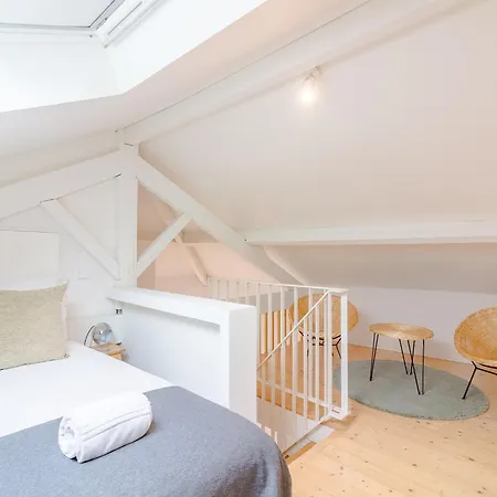 Spacious 2-bedroom Retreat In ポルト