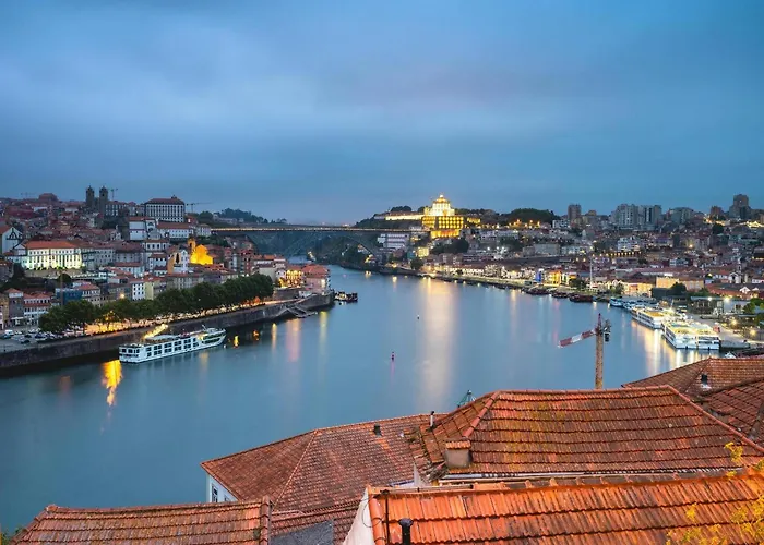 Appartement Spacious 2-bedroom Retreat In Oporto