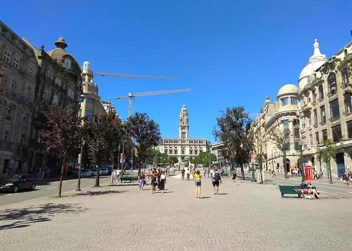 Spacious 2-bedroom Retreat In * Oporto