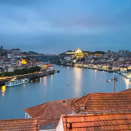 Apartment Spacious 2-bedroom Retreat In Porto